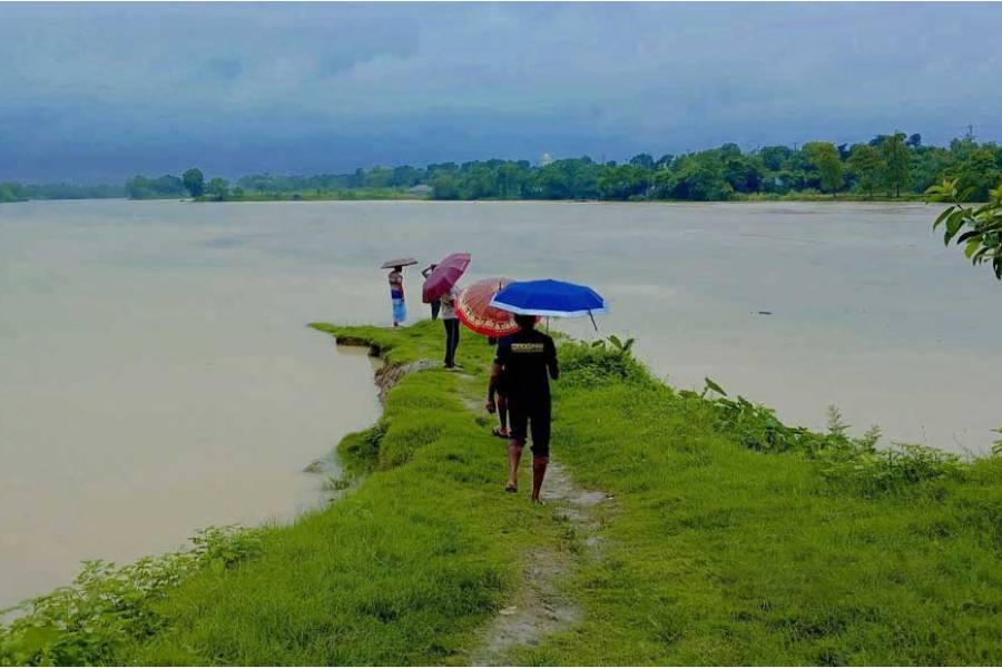 Flood alert in Cumilla amid rapid rise of Gomti River waters