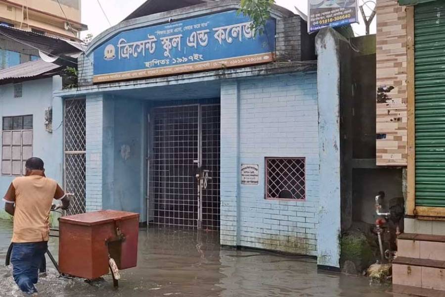 Flood-hit Noakhali closes primary schools, suspends secondary exams