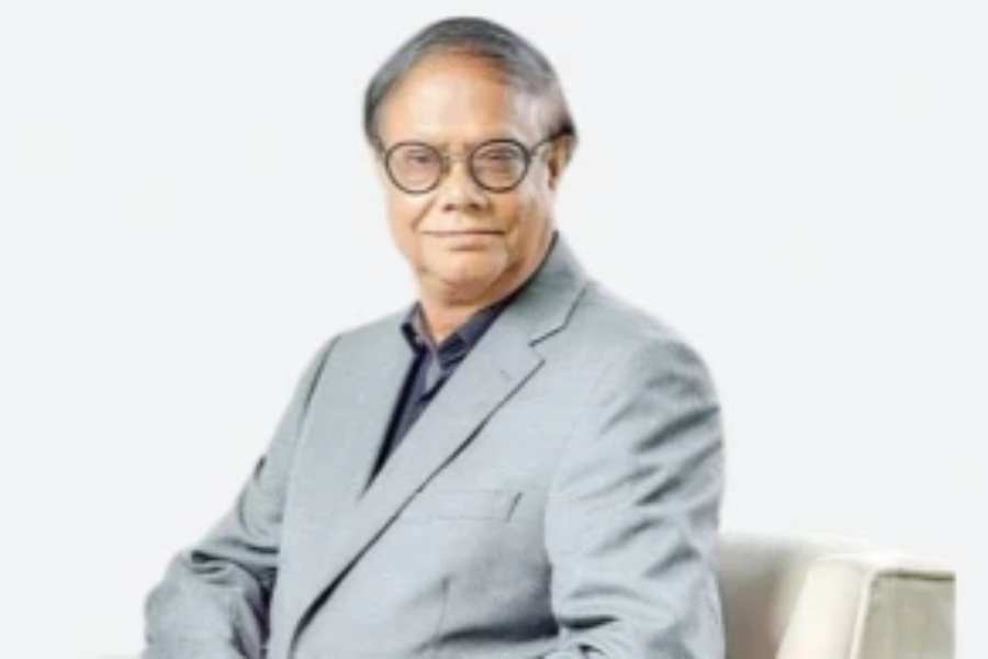 Interoperable instant payment system coming soon for cashless exchange in Bangladesh: Governor Mansur
