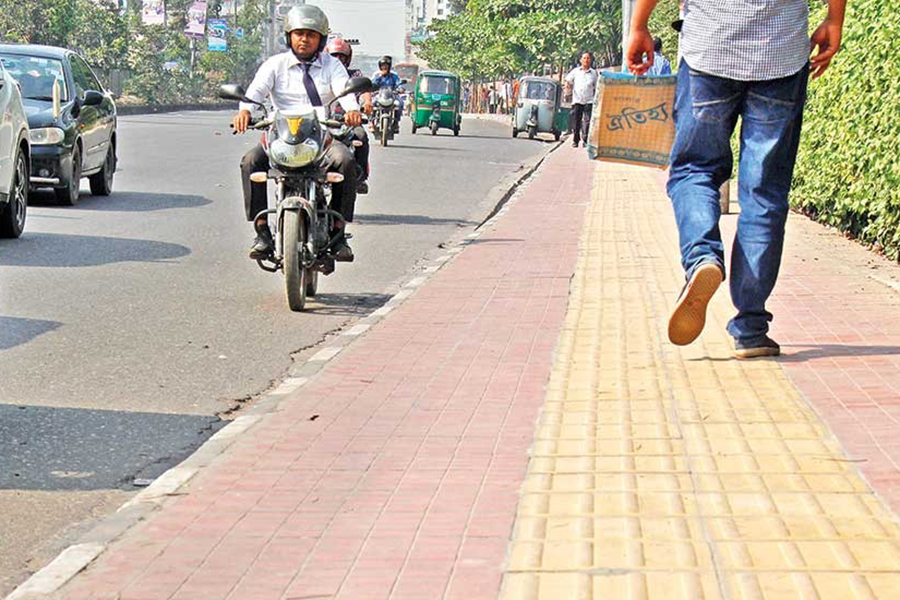 A view of a footpath under Dhaka North City Corporation — File photo (Collected via UNB)