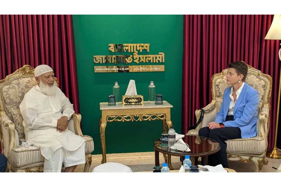 Jamaat chief Shafiqur Rahman meets UN official Gwyn Lewis