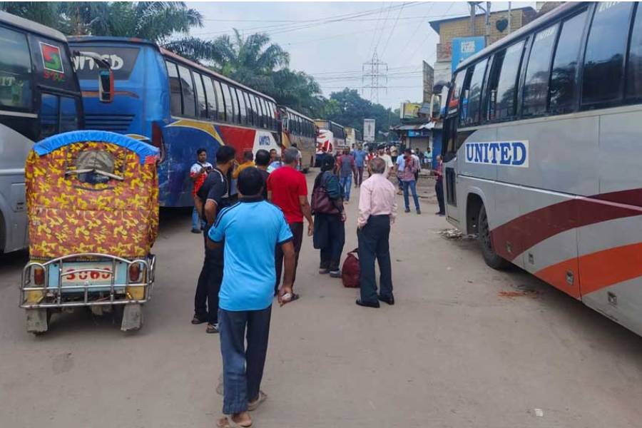 Transport strike hits five districts, commuters in chaos