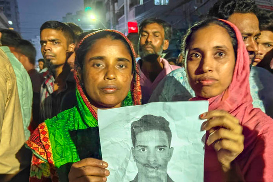 Mirpur blaze sparks heartbreaking search