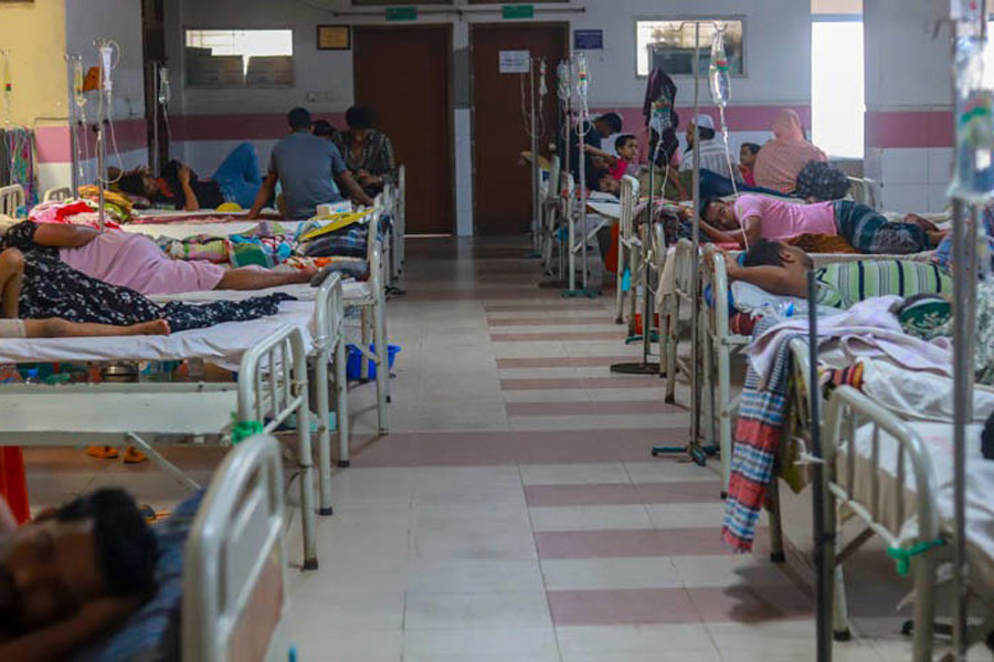 Bangladesh records one more dengue death, 755 hospital admissions in a day