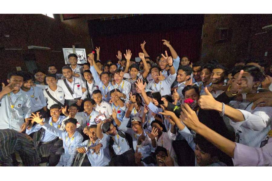 Dhaka College, Ideal College students vow to end campus clashes in police-brokered ‘peace pact’