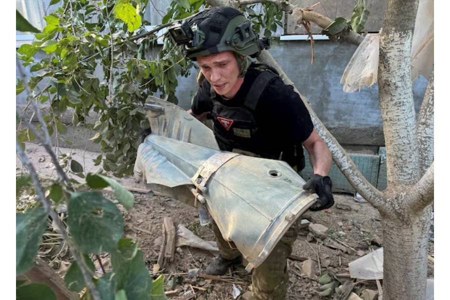 Russia plans to make up to 120,000 glide bombs this year, Ukrainian intelligence says