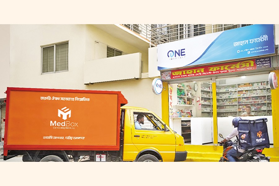 PulseTech team delivering authentic medicines to a retail pharmacy, ensuring safe access to medicines for patients.