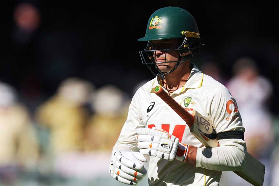The Ashes - Australia v England - Third Test - Adelaide Oval, Adelaide, Australia - Dec 17, 2025 Australia's Alex Carey walks after losing his wicket, caught by England's Jamie Smith off the bowling of Will Jacks REUTERS/Asanka Brendon Ratnayake