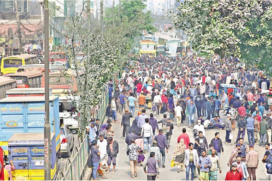 Battery-run rickshaw and van workers block the road in Badda, demanding permission for the movement of nearly 24,100 battery-run three-wheeler rickshaws and vans in the Dhaka North and South City Corporation areas. The blockade caused long traffic jams, creating hardships for commuters and disrupting vehicle movement — FE photo
