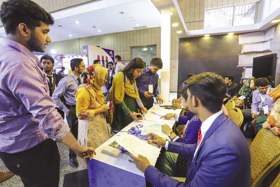 Young job seekers at a career fair in Dhaka in 2019 —bdnews24.com Photo