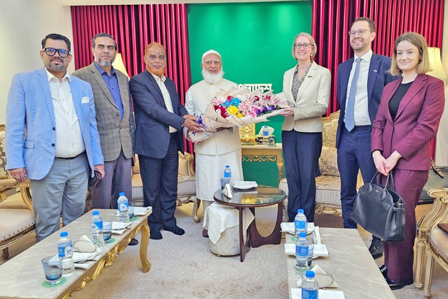 British High Commissioner Sarah Cooke paid a courtesy call on Bangladesh Jamaat-e-Islami Ameer Dr. Shafiqur Rahman at his office in the capital's Bashundhara area on Sunday. — Focus Bangla