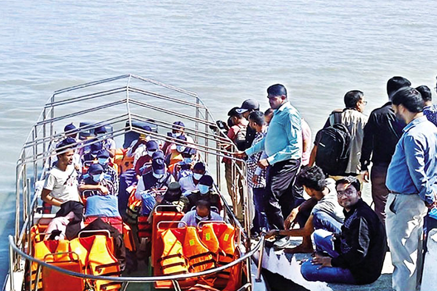 A delegation, comprising 20 Rohingya refugees and some Bangladeshi officials, boards a speedboat at a jetty on the Naf River in Teknaf's Jaliapara on May 5 to see the facilities prepared by the Myanmar government in Rakhine State for Rohingya repatriation. — Focus Bangla