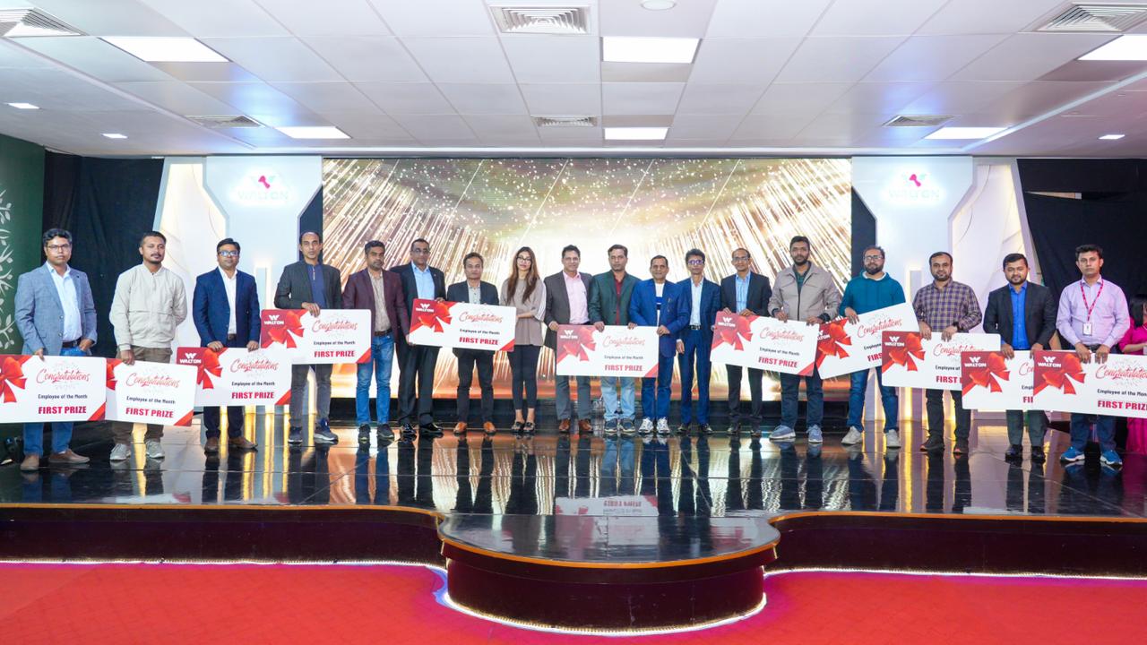 Walton awards 381 officials, executives for boosting sales The Financial Express