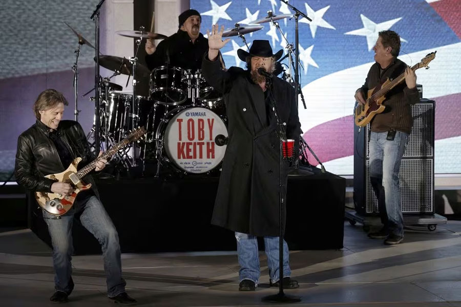 Toby Keith performs at the "Make America Great Again! Welcome Celebration" concert at the Lincoln Memorial in Washington, US, January 19, 2017.