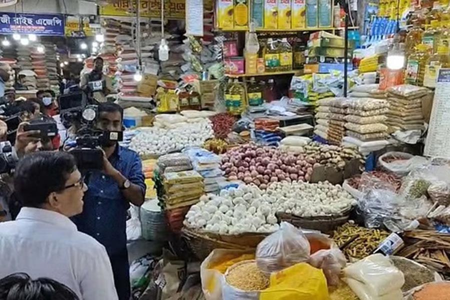 DNCRP inspects Karwan Bazar kitchen market on first day of Ramadan The Financial Express