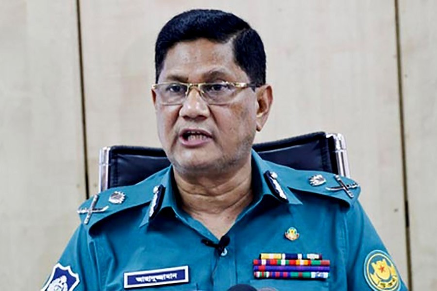 Former Commissioner of Dhaka Metropolitan Police (DMP) Commissioner Asaduzzaman Mia -- File Photo
