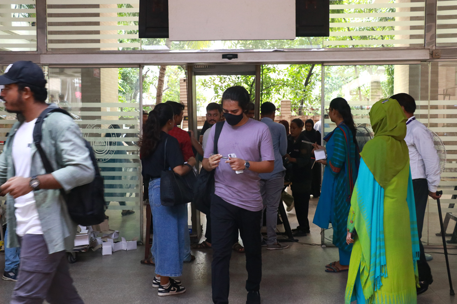 NSU welcomes students after break | The Financial Express