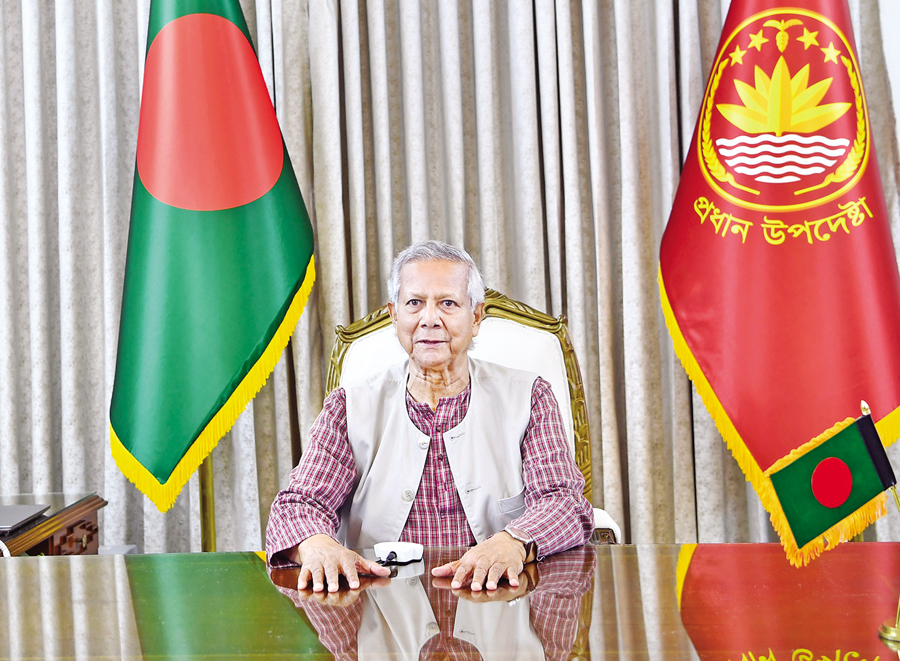 Chief Adviser Prof Muhammad Yunus addressing the nation from the state guest house Jamuna on Wednesday. — PID
