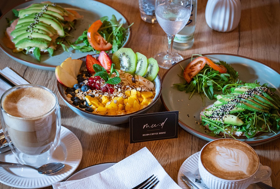 Representational image