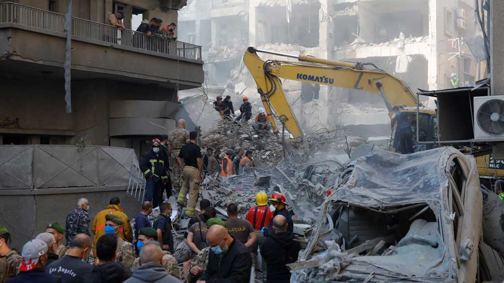Civil defence members and rescuers work at the site of an Israeli strike in Beirut's Basta neighbourhood, amid the ongoing hostilities between Hezbollah and Israeli forces, Lebanon Nov 23, 2024. REUTERS/Adnan Abidi