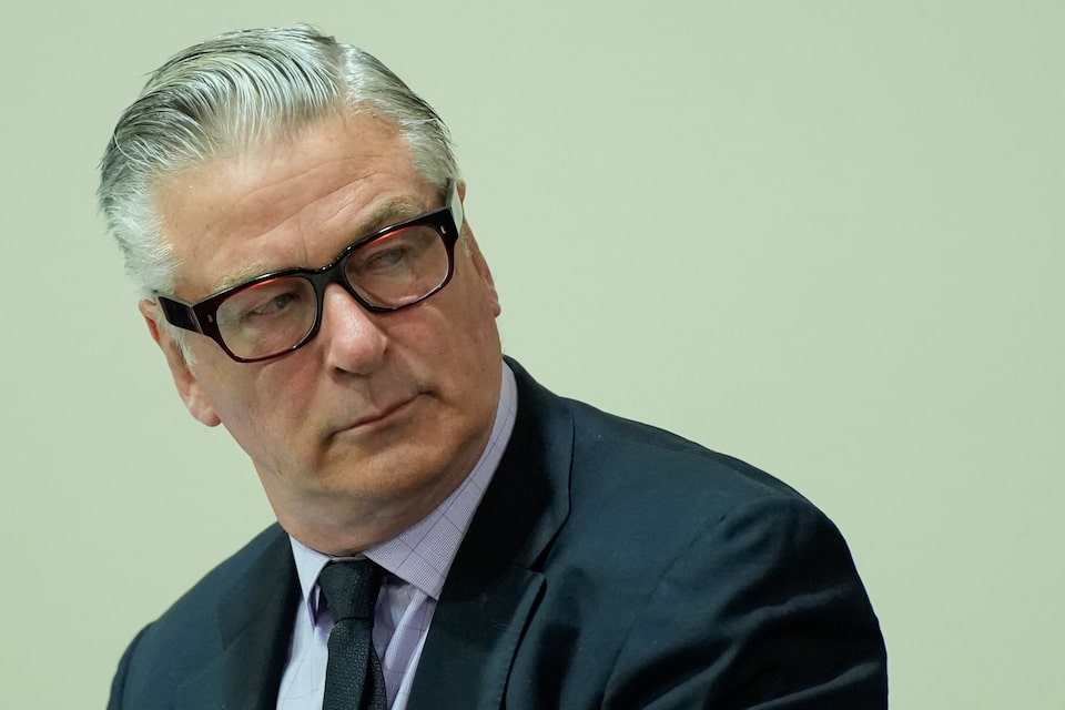 US actor Alec Baldwin attends his trial for involuntary manslaughter at Santa Fe County District Court in Santa Fe, New Mexico, on July 12, 2024. RAMSAY DE GIVE/Pool via REUTERS/File Photo