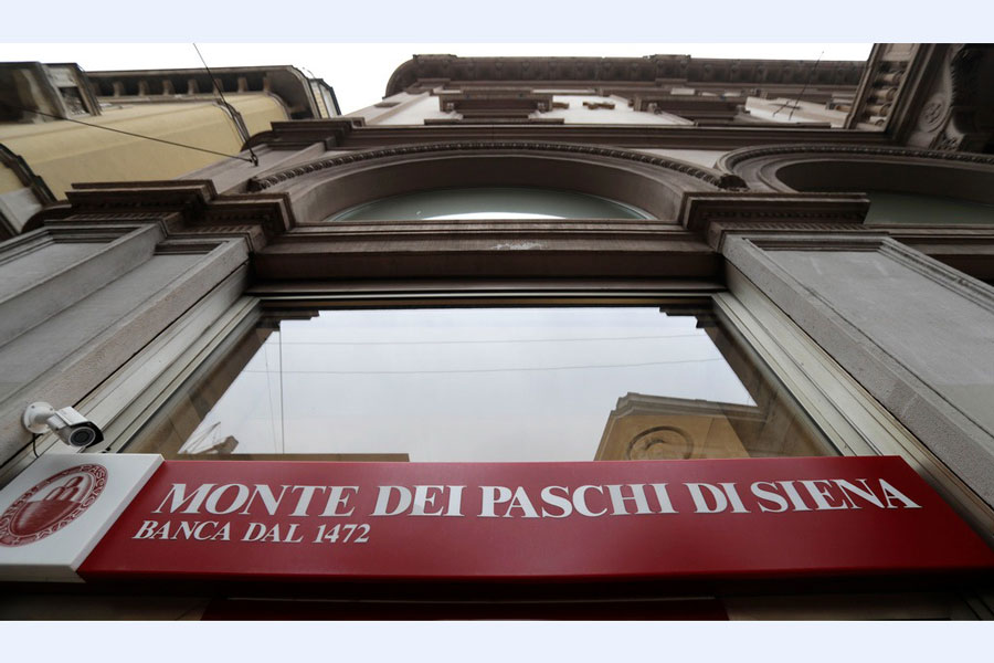 A view of a ' Monte Dei Paschi di Siena ' bank branch in Milan, Italy, Monday, Dec 19, 2016.