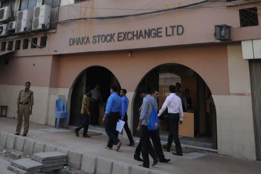 Stocks open week on positive note