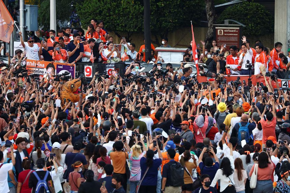 Move Forward Party leader and prime ministerial candidate Pita Limjaroenrat waves to supporters as they celebrate the party's election results in Bangkok, Thailand on May 15, 2023 — Reuters photo