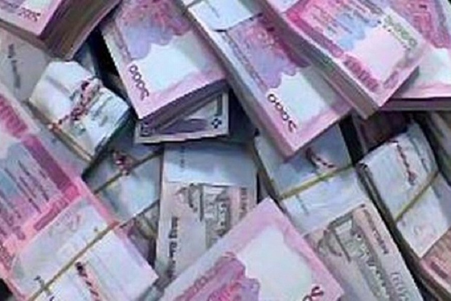 The volume of excess liquidity rose to Tk 1.06 trillion in the last week of June from below Tk 1.0 trillion in May. Internet Photo