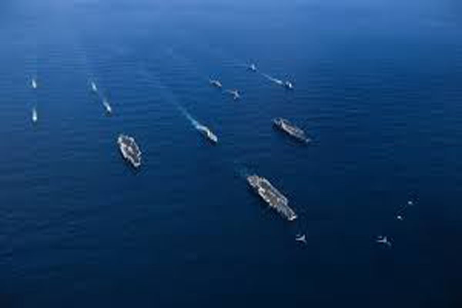 The US Navy ended President Donald Trump's trip to Asia, from November 03-13, with a bang by having three aircraft carriers drill with South Korean and Japanese navy ships in the Pacific in a clear message to North Korea. —Photo: US Navy