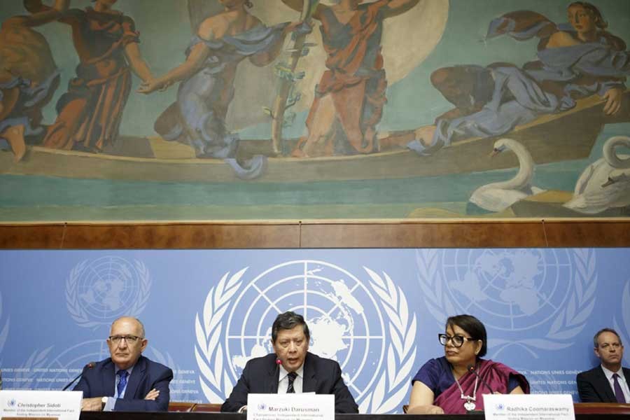 Marzuki Oarusman, center, chairperson of the Independent International Fact-finding Mission on Myanmar, sits next to Christopher Sidoti, left, member of the Independent International Fact-finding Mission on Myanmar, and Radhika Coomaraswamy, right, member of the Independent International Fact-finding Mission on Myanmar, as they inform the media on the publication of a final written report on Myanmar, during a press conference, at the European headquarters of the United Nations in Geneva, Switzerland on August 27, 2018. Photo: AP