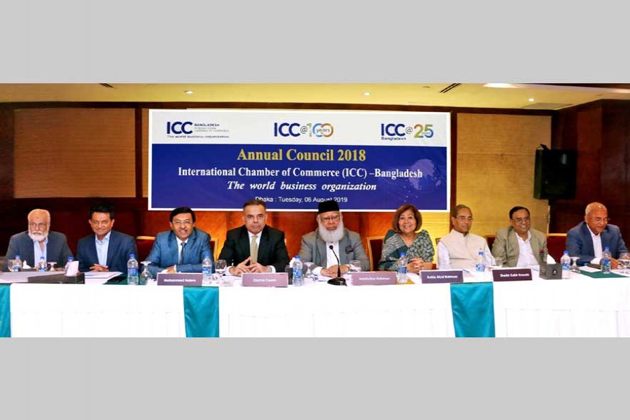 ICC Bangladesh President Mahbubur Rahman (centre) presenting ICCB Executive Board Report at ICCB Annual Council 2018 held Tuesday in a city hotel. While on his left ICCB Vice President Rokia A. Rahman, BIA President Sheikh Kabir Hossain, Envoy Group Chairman Kutubuddin Ahmed & Square Textiles Chairman Tapan Chowdhury and on his right DCCI President Osama Taseer, BKMEA former 1st Vice President Mohammed Hatem, Ha-meem Group Managing Director A.K. Azad and ICCB Secretary General Ataur Rahman.
