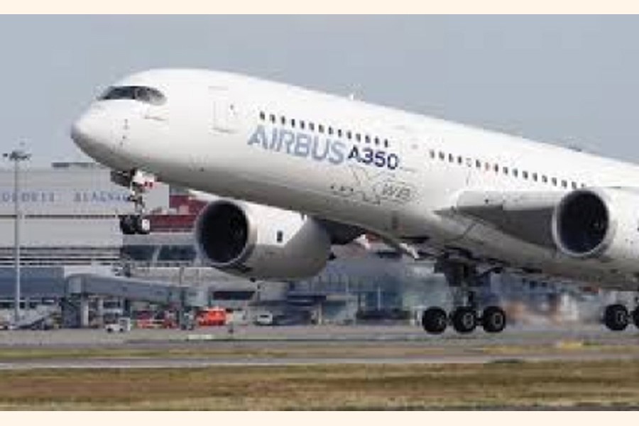 US WIDENS TRADE WAR WITH TARIFFS ON EUROPEAN PLANES, CHEESE, WHISKY TO PUNISH SUBSIDIES: An Airbus A350 takes off at the aircraft builder's headquarters in Colomiers near Toulouse, France on September 27, 2019. —Photo: Reuters