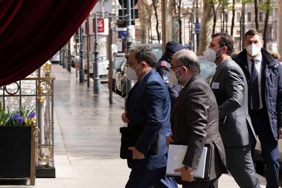 Iranian Deputy Foreign Minister Abbas Araqchi arrives at the venue of Iran nuclear deal talks in Vienna, Austria, April 6, 2021. –Xinhua Photo