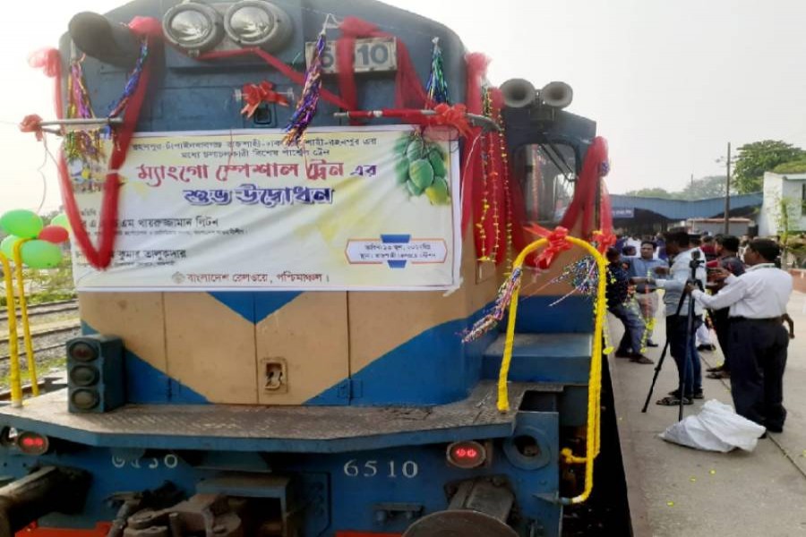 Special Mango train starts journey with 3,000 kgs of mangoes The Financial Express